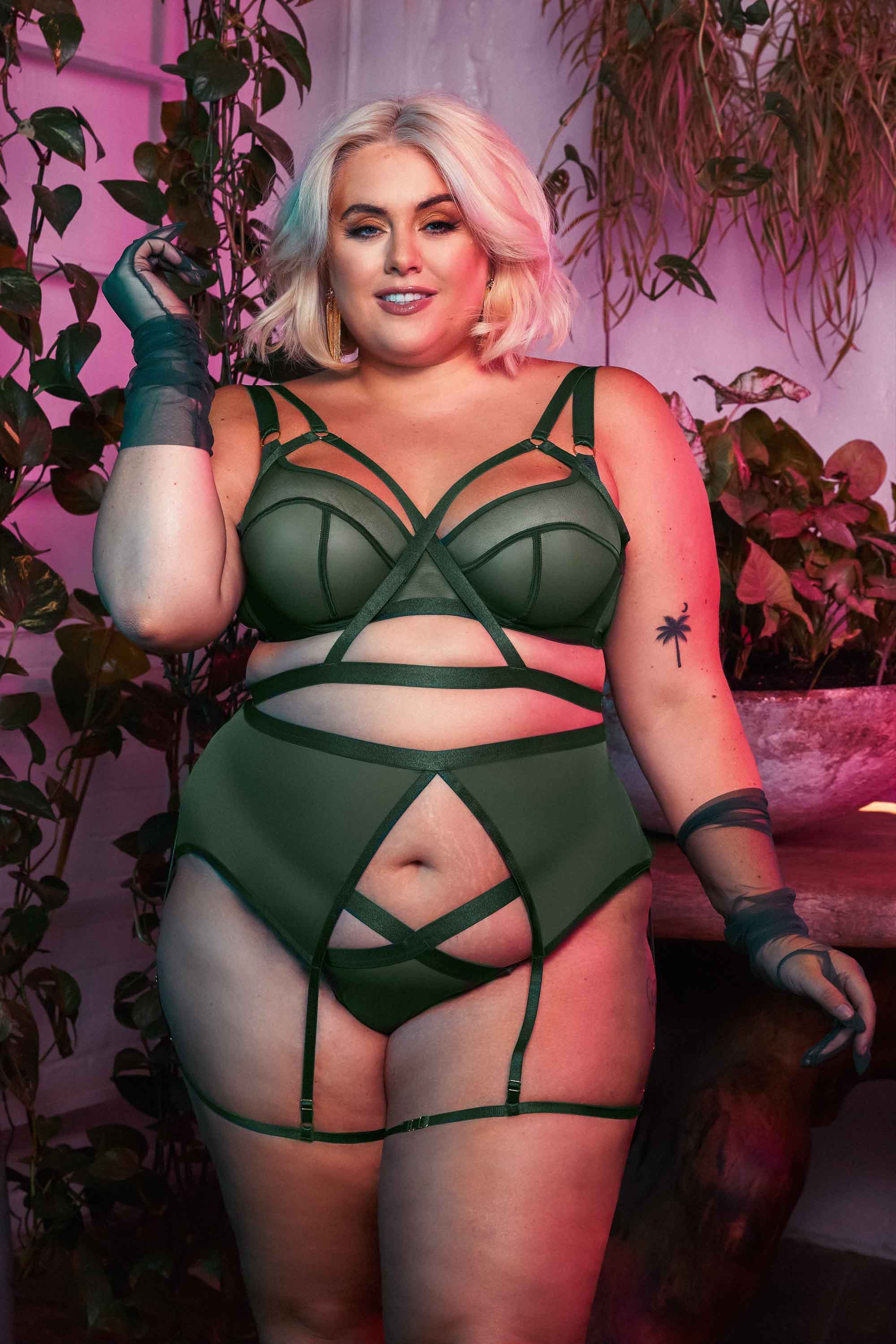 Regent Green Mesh Cross Over Brazilian