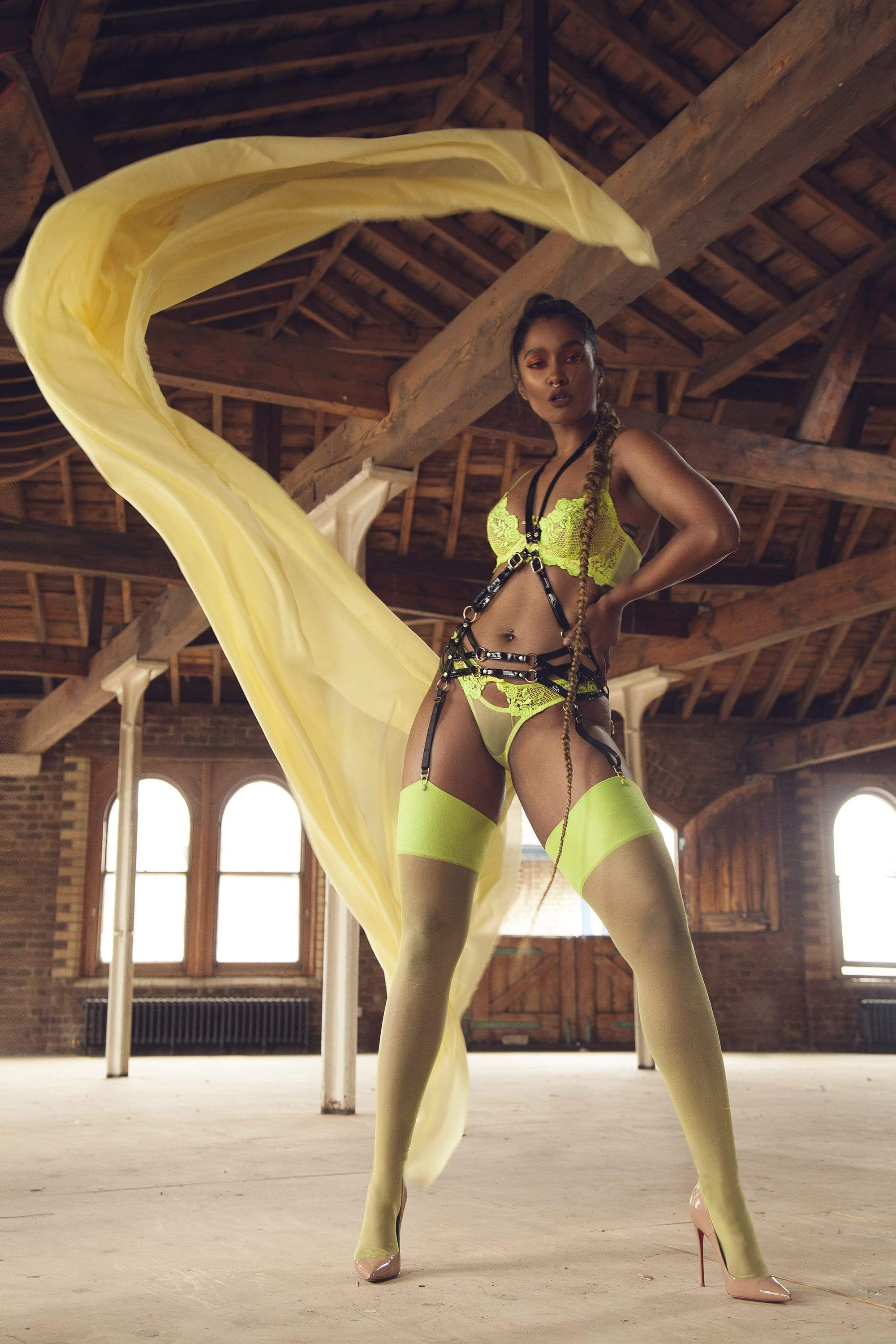 Regalia Deco Detail Suspender Harness